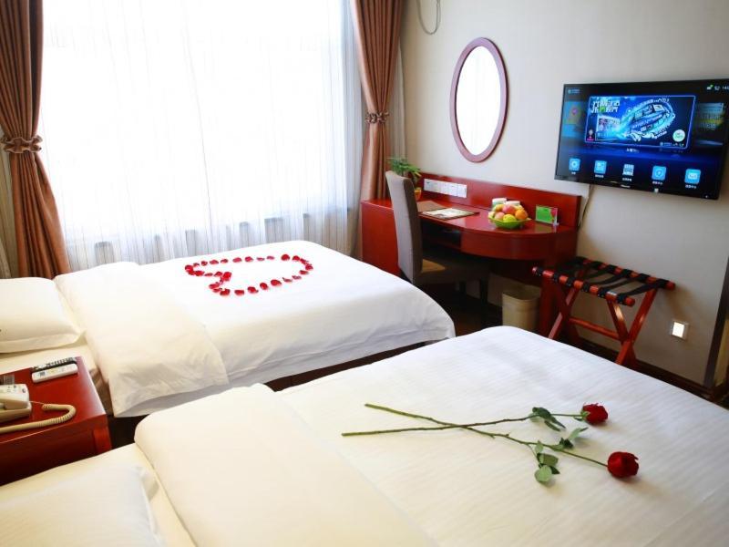 Greentree Inn Bole Wanxianghui Express Hotel Eksteriør billede