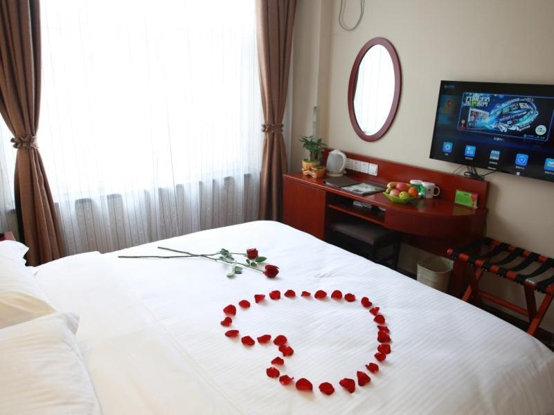 Greentree Inn Bole Wanxianghui Express Hotel Eksteriør billede