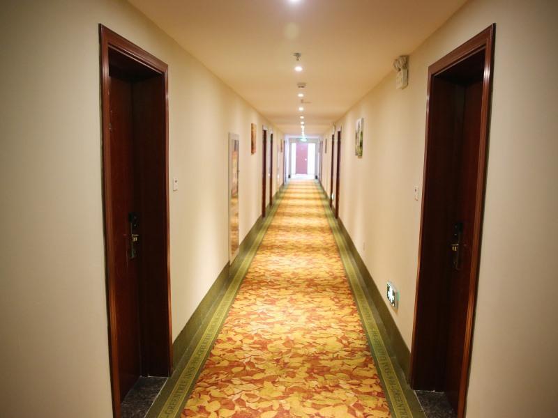 Greentree Inn Bole Wanxianghui Express Hotel Eksteriør billede