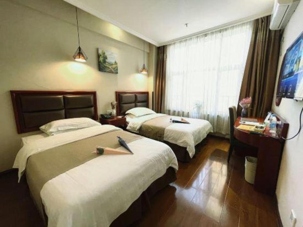 Greentree Inn Bole Wanxianghui Express Hotel Eksteriør billede