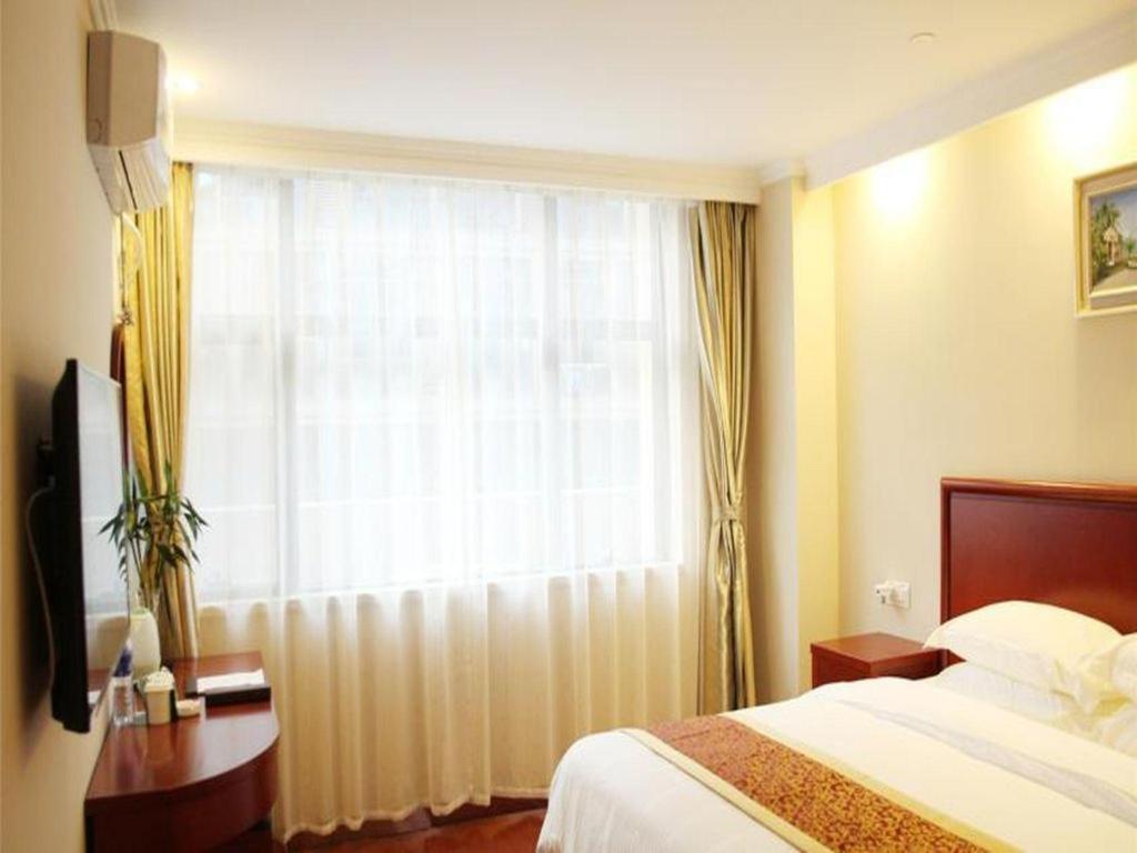 Greentree Inn Bole Wanxianghui Express Hotel Eksteriør billede