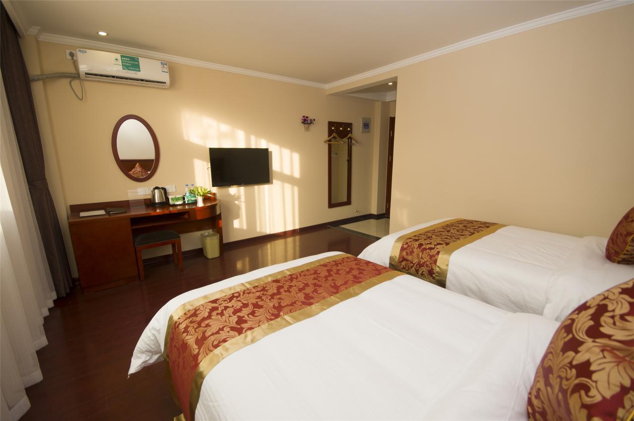 Greentree Inn Bole Wanxianghui Express Hotel Eksteriør billede