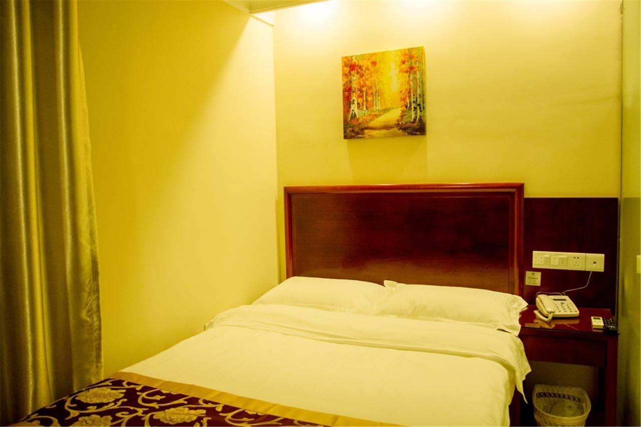 Greentree Inn Bole Wanxianghui Express Hotel Eksteriør billede