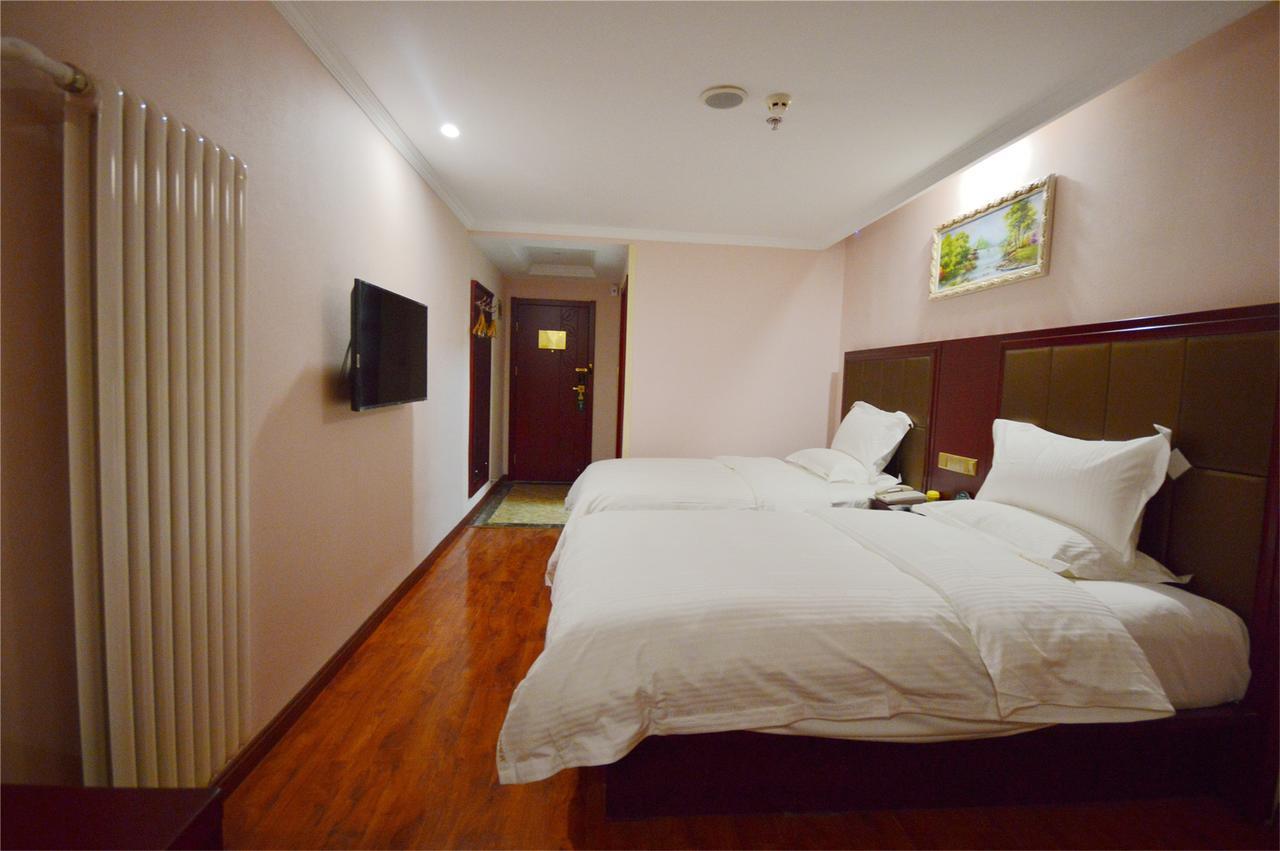 Greentree Inn Bole Wanxianghui Express Hotel Eksteriør billede